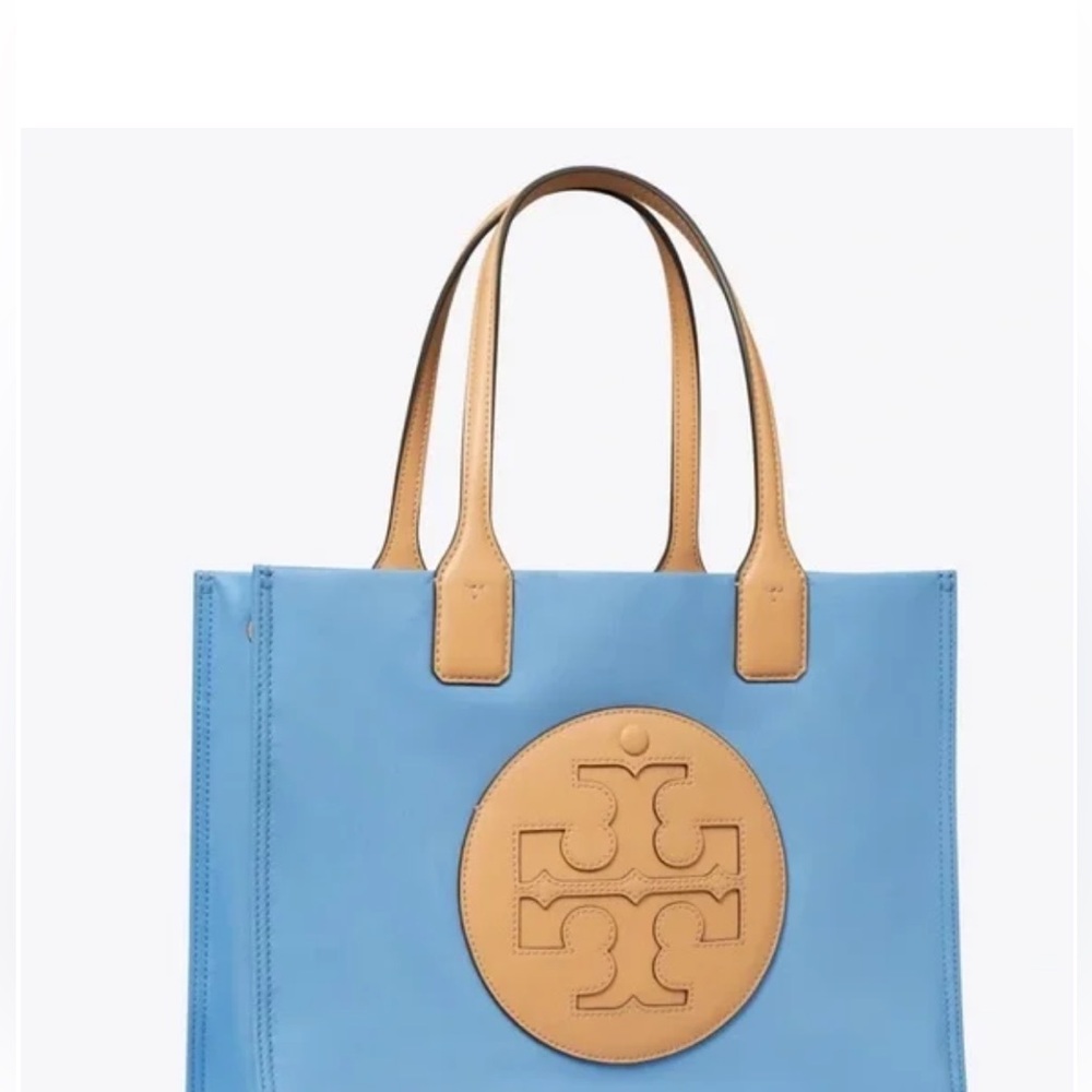 Lightly used Tory Burch Ella light blue. Used at my daughter’s baby shower.